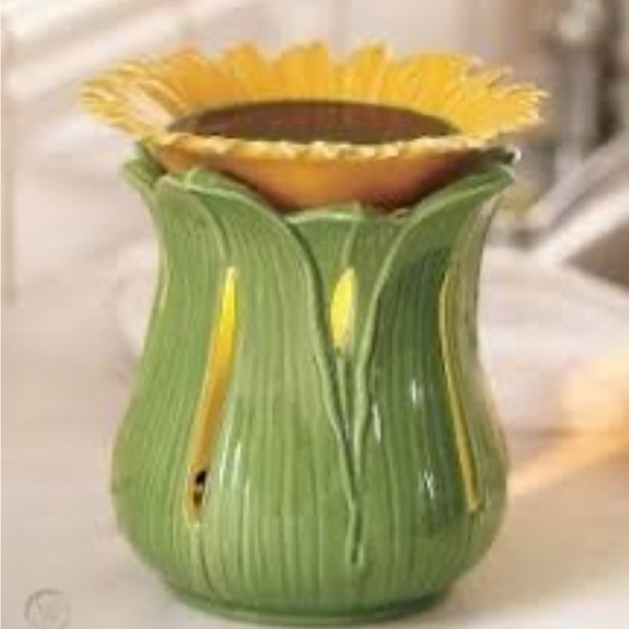 PartyLite Other - PartyLite Tuscan Sunflower Scent Glow Wax Warmer Melt Full Size Retired Holder